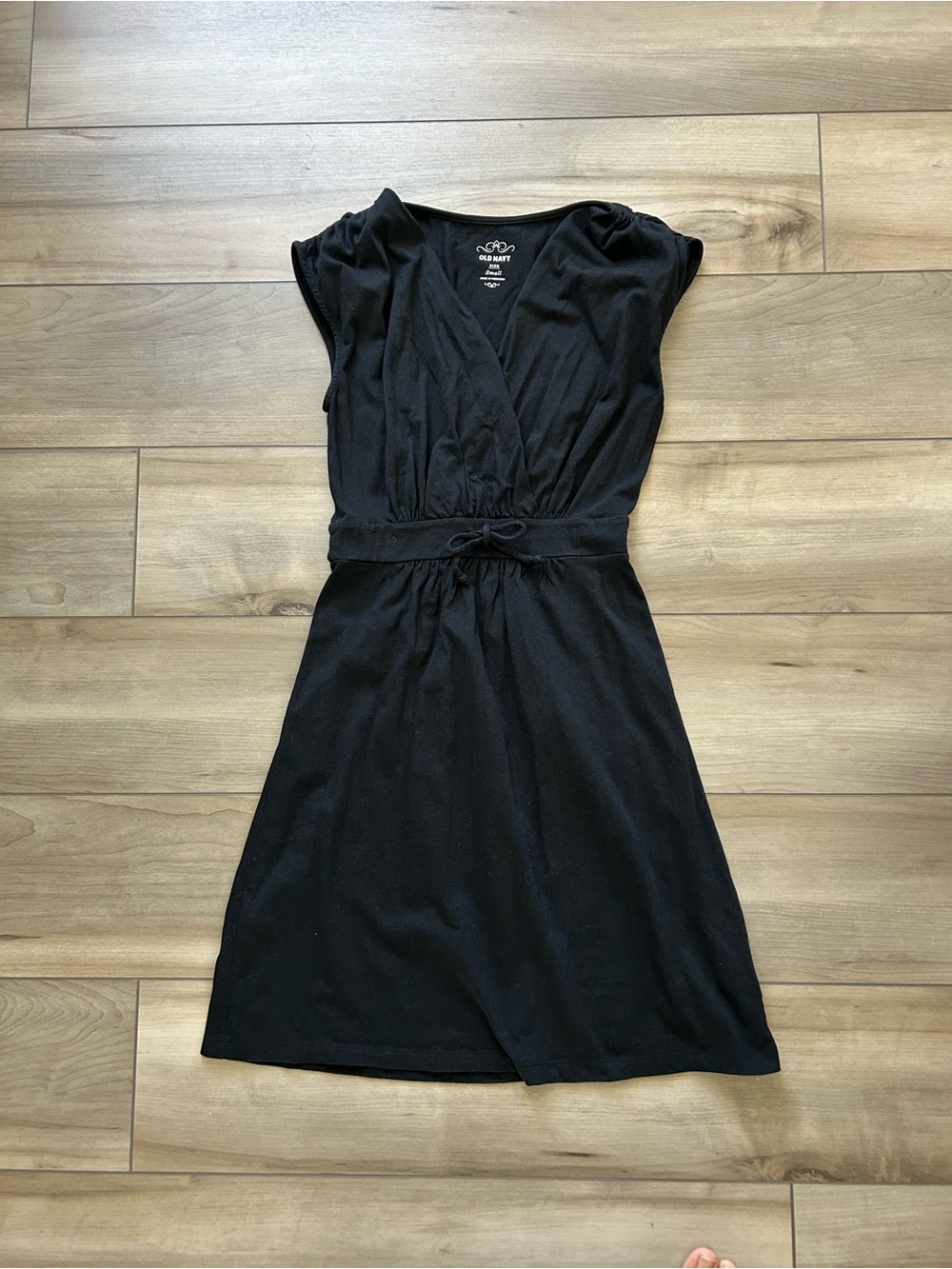 Old Navy Black Surplice Tie-Waist Dress Size Small